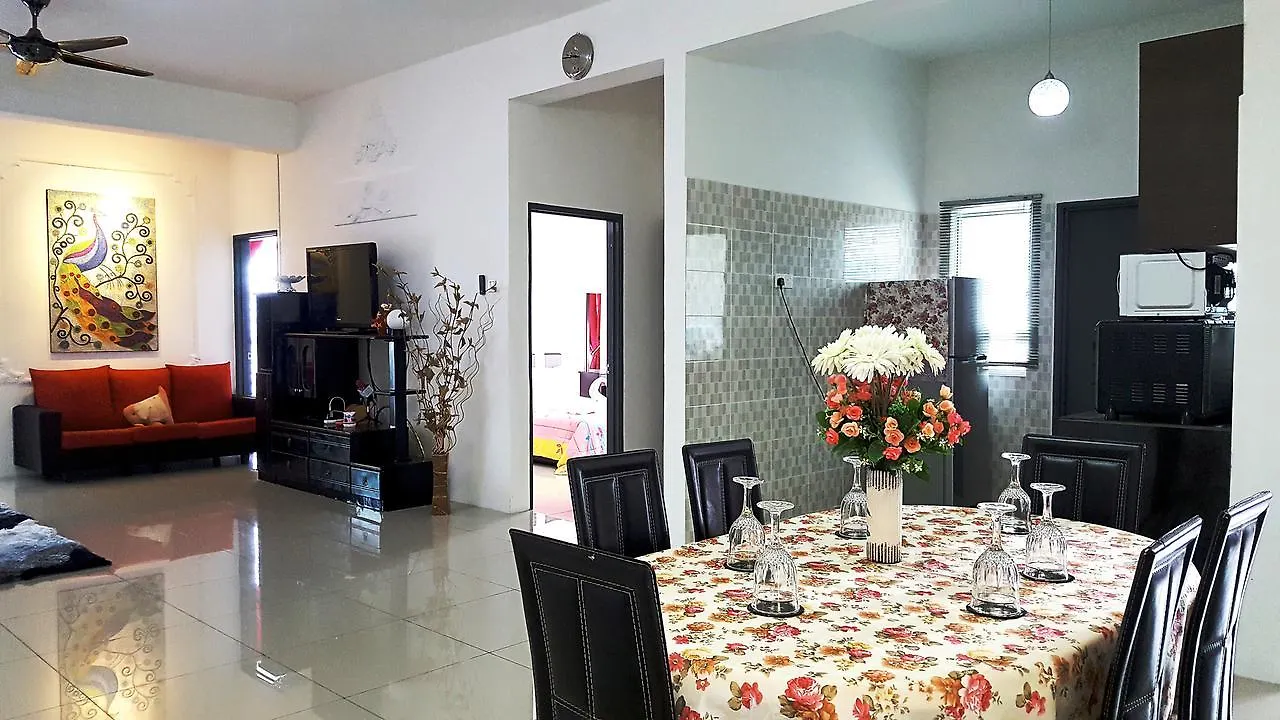 Homestay Mahkota Cheras Sweet Condo 1-14 Pax Near Mrt To Kl Kuala Lumpur