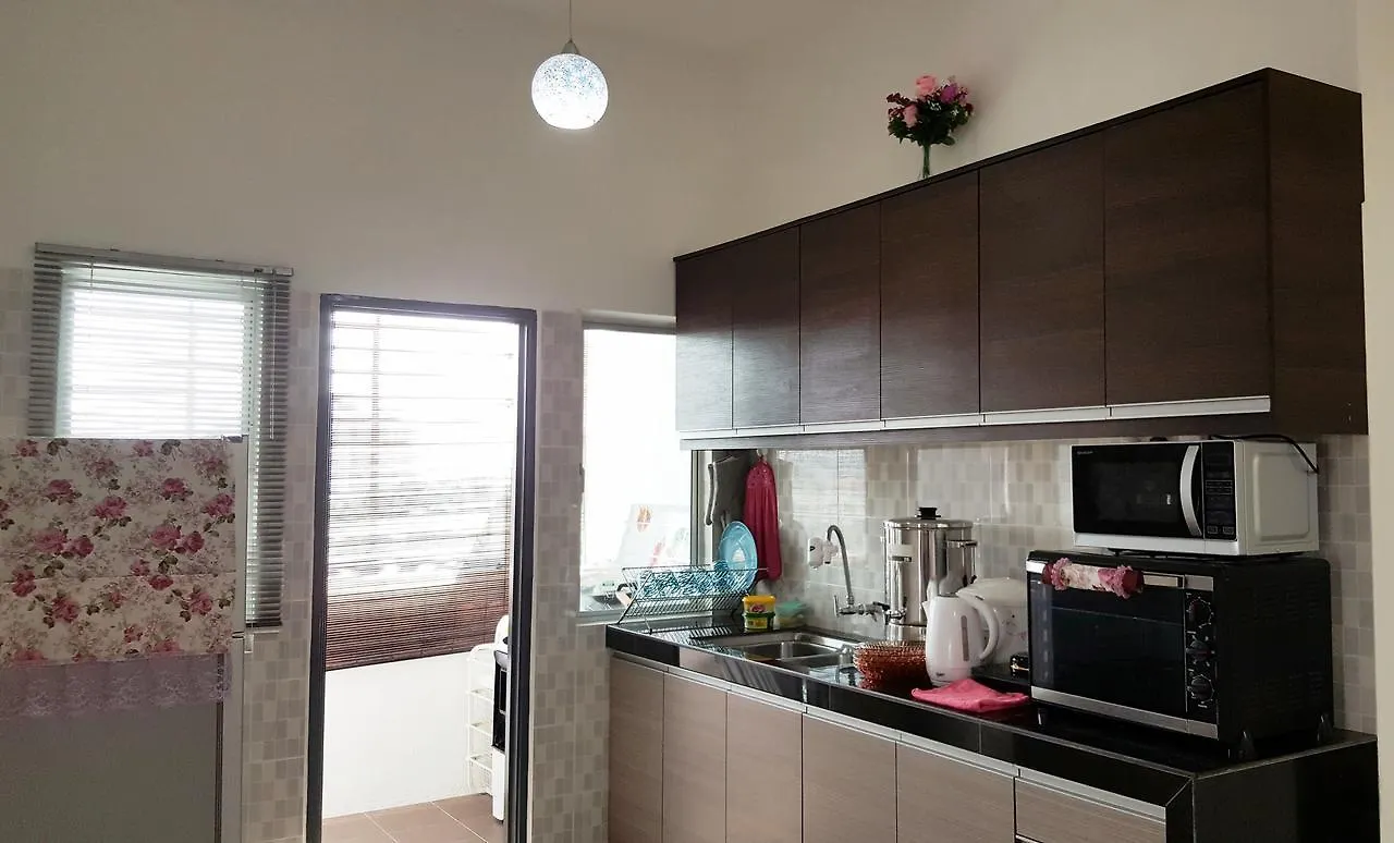 Mahkota Cheras Sweet Condo 1-14 Pax Near Mrt To Kl Kuala Lumpur 0*,